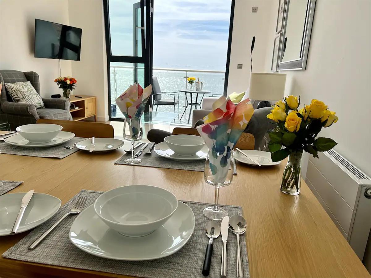 Sohot Stays Royal Sands Seaview Apt Free Parking Sleeps 4 ラムズゲート エクステリア 写真