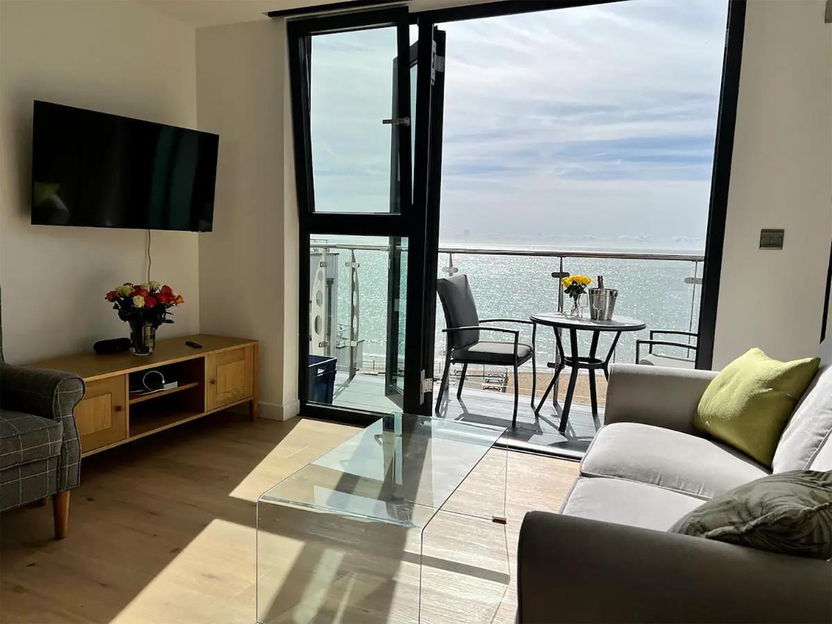 Sohot Stays Royal Sands Seaview Apt Free Parking Sleeps 4 ラムズゲート エクステリア 写真