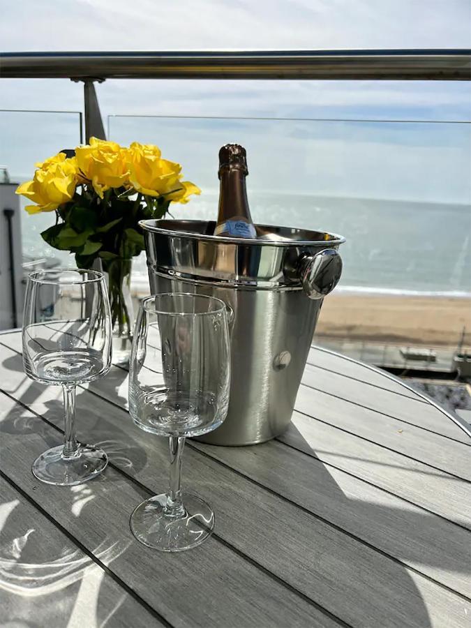 Sohot Stays Royal Sands Seaview Apt Free Parking Sleeps 4 ラムズゲート エクステリア 写真
